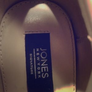 Heels Nude Color Jones New York Signature